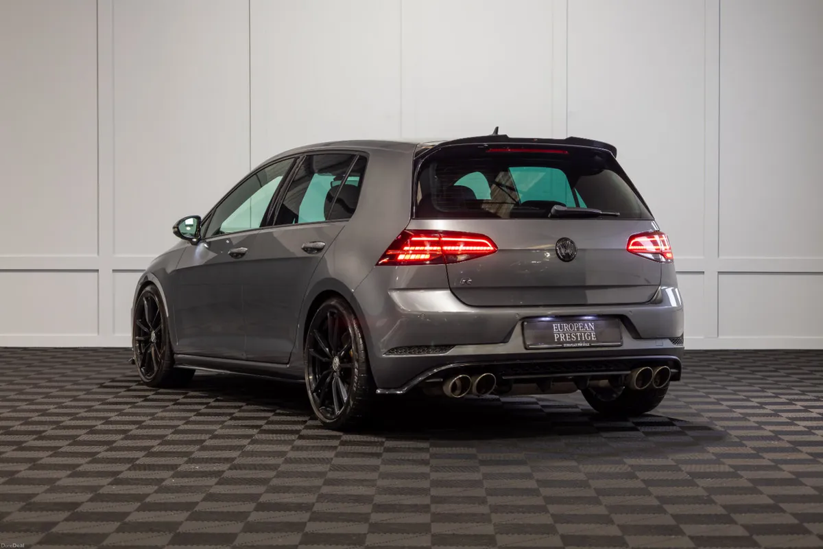 182 Volkswagen Golf R - Image 4