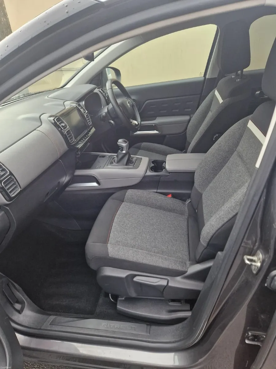 Citroen C5 Aircross FEEL BLUEHDI 130 4 4DR - Image 4