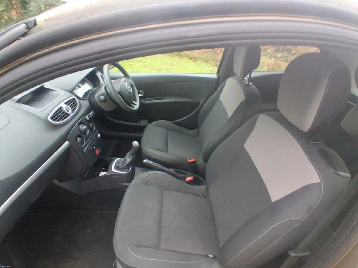10 Clio 1.2 3dr New NCT 02/2027 196km - Image 3
