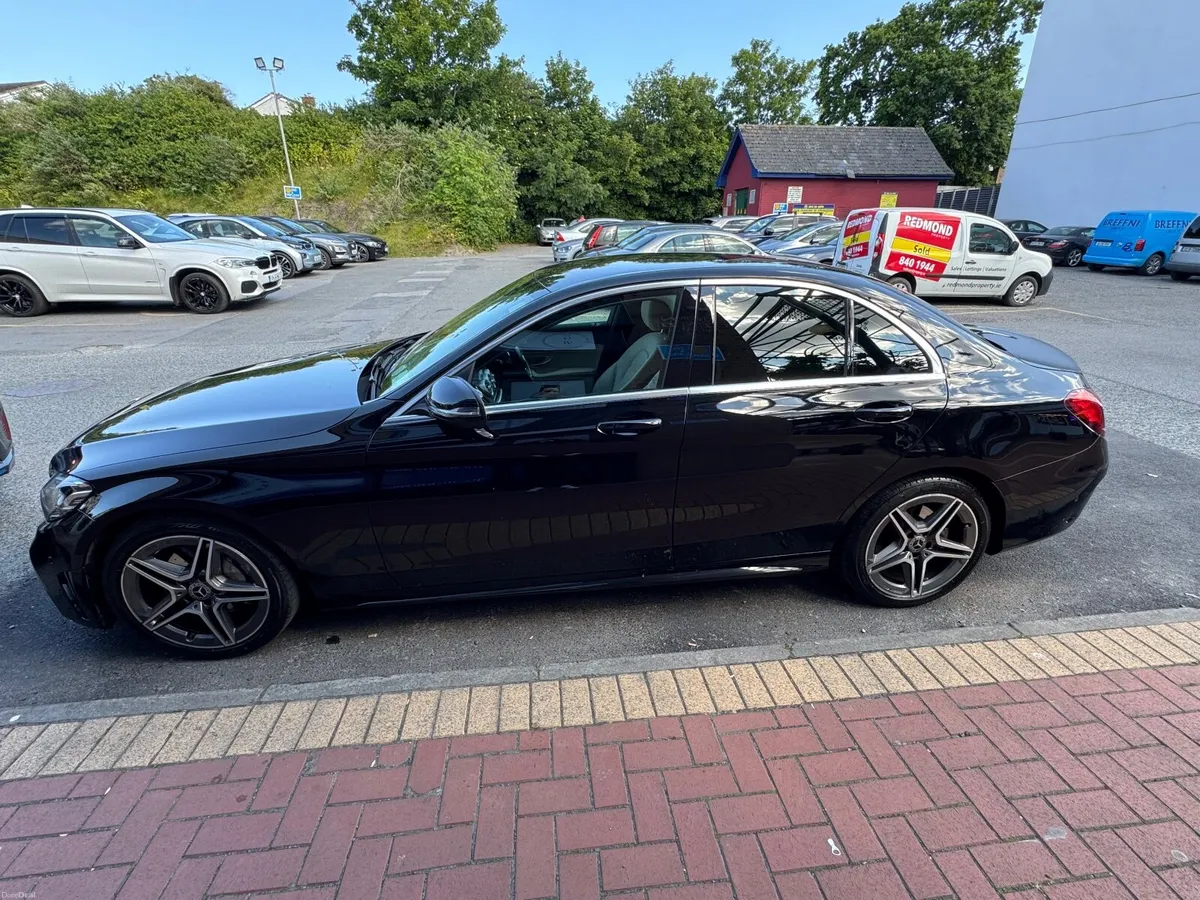 Mercedes-Benz C-Class 2019 - Image 3