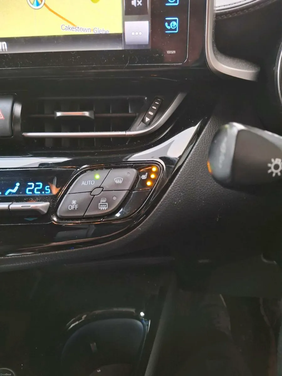 Luxury Toyota CHR - Image 4