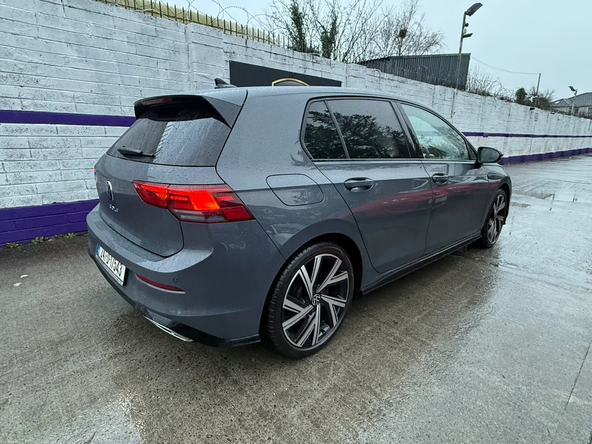 Volkswagen Golf 2024 R-line - Image 5