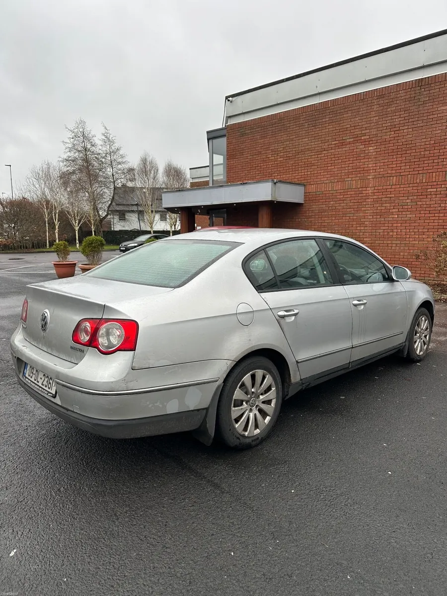 Volkswagen Passat - Image 3