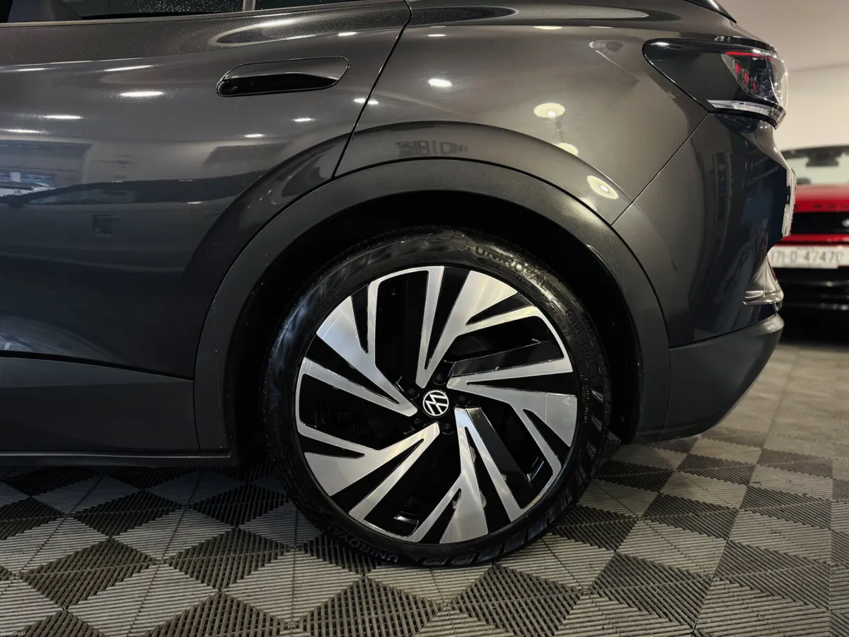 2021 Volkswagen ID.4-1st Max-Pan Roof - Image 4