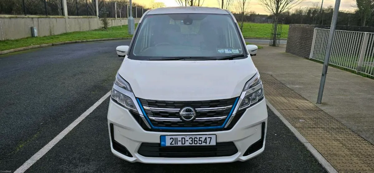 2021 Nissan Serena 1.2 Petrol Hibrid Automatic - Image 3