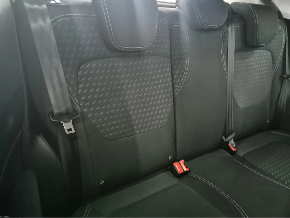 Ford Fiesta TITANIUM 1.0 - Image 4