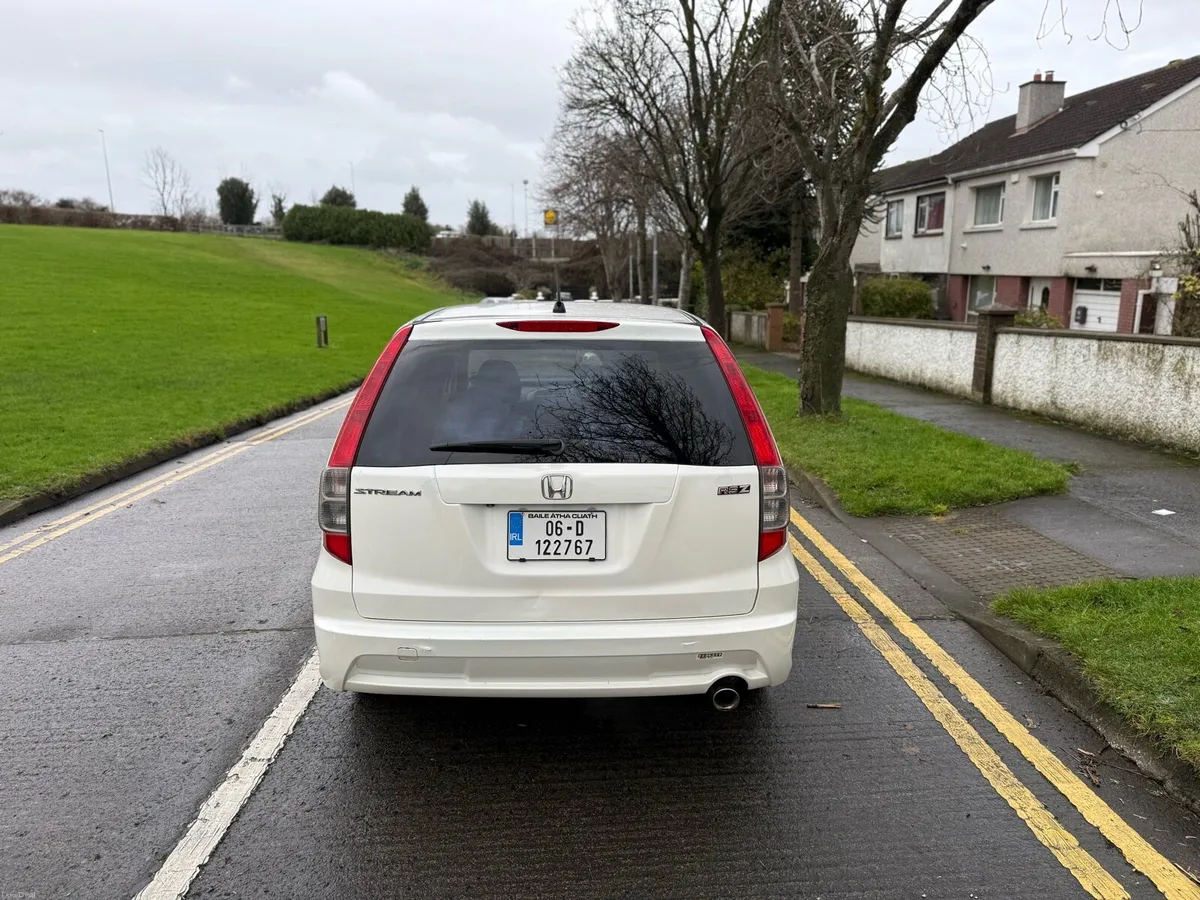 Automatic Honda Stream 7 seaters 2006 NCT valid - Image 3