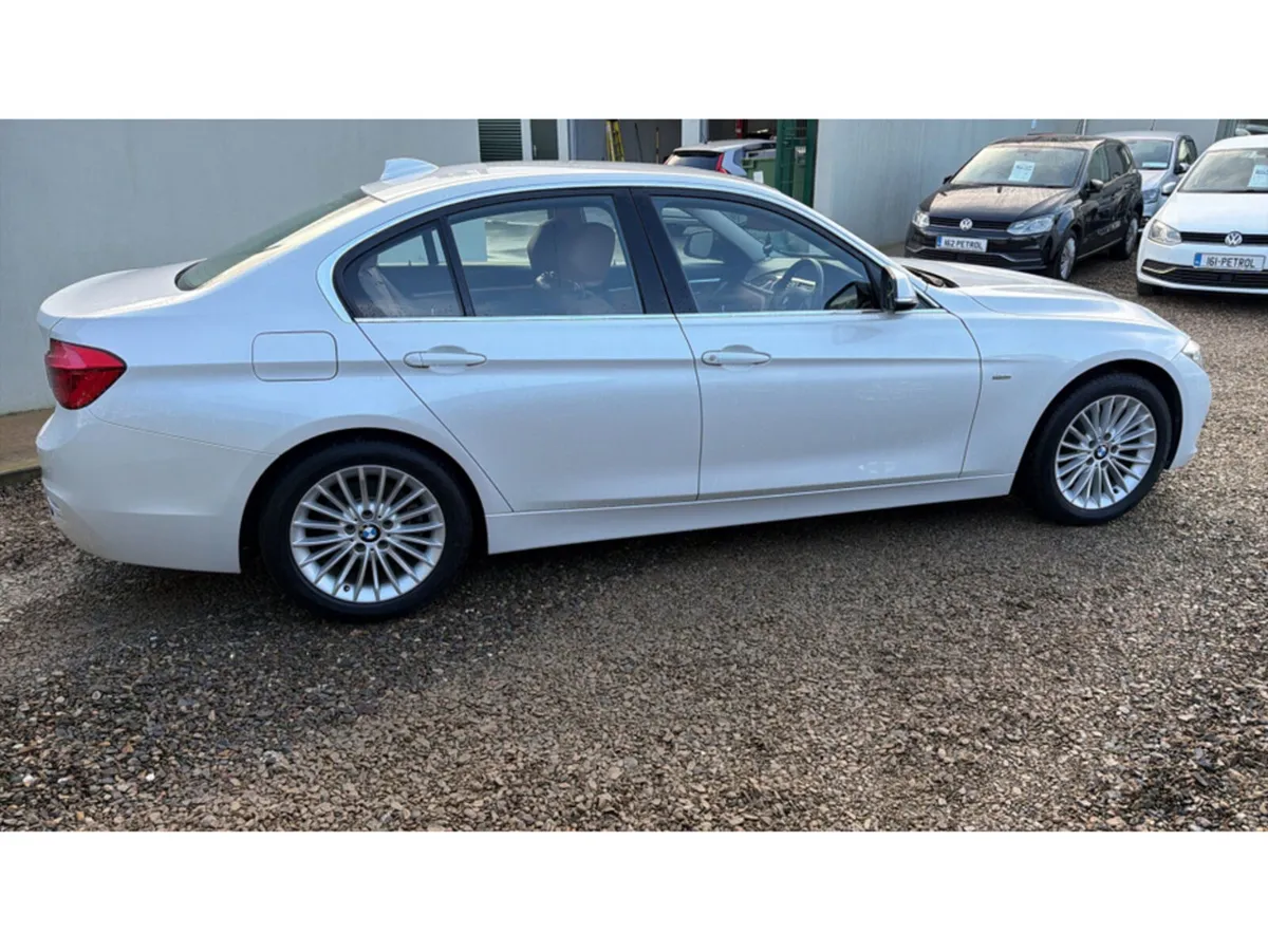 BMW 3-Series 320D LUXURY - Image 3