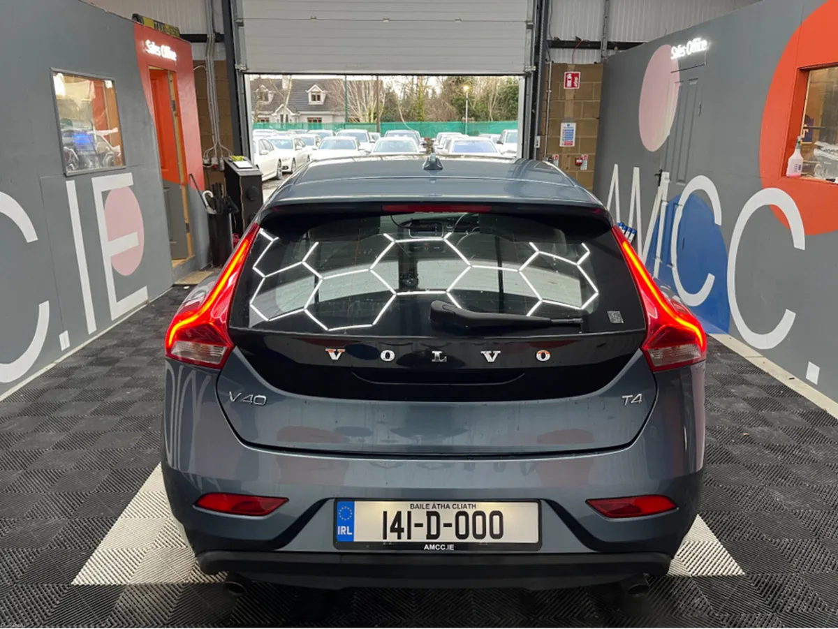 Volvo V40 2014 VOLVO V40 T4 1.6 AUTOMATIC / CRUISE - Image 3
