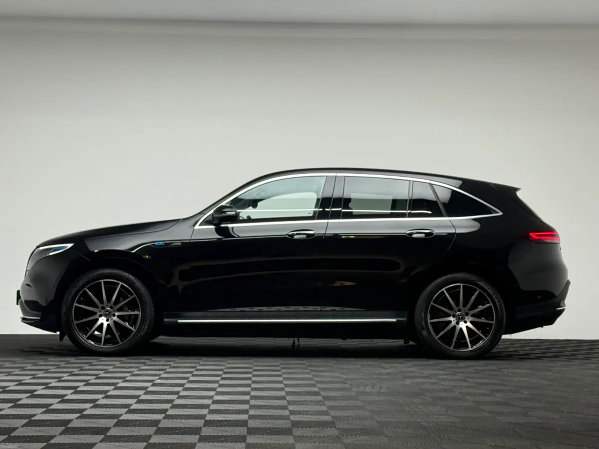 Mercedes-Benz EQC 400 AMG LINE 4MATIC - Image 4