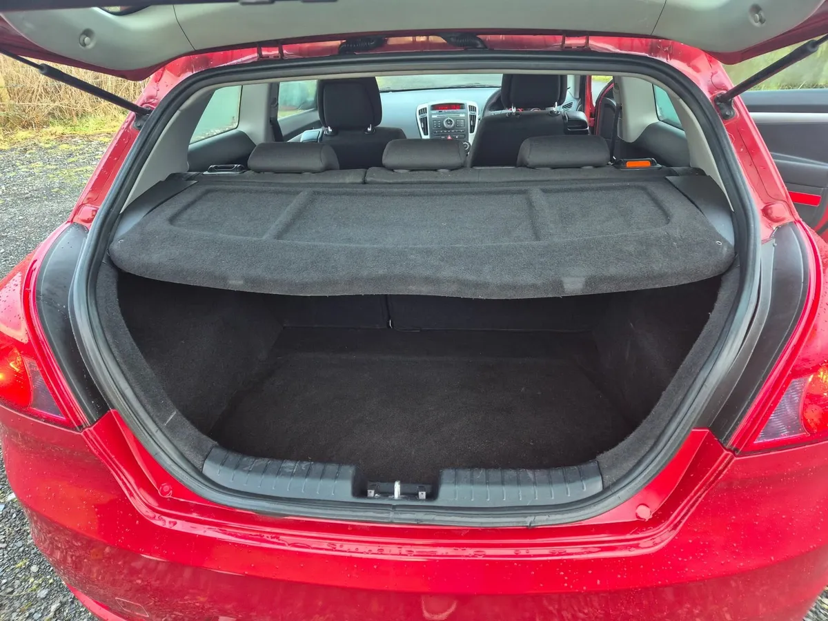 Kia Ceed 2011 - Image 4