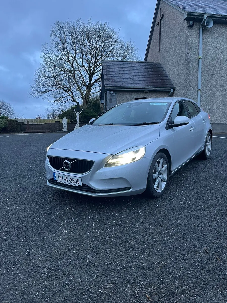 2018 Volvo V40 D2 diesel - Image 2