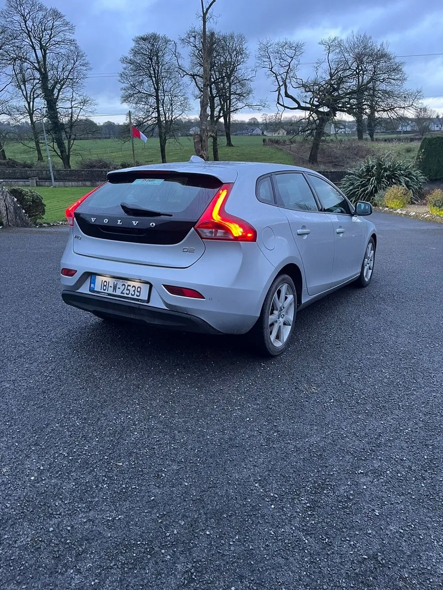 2018 Volvo V40 D2 deposit taken - Image 4