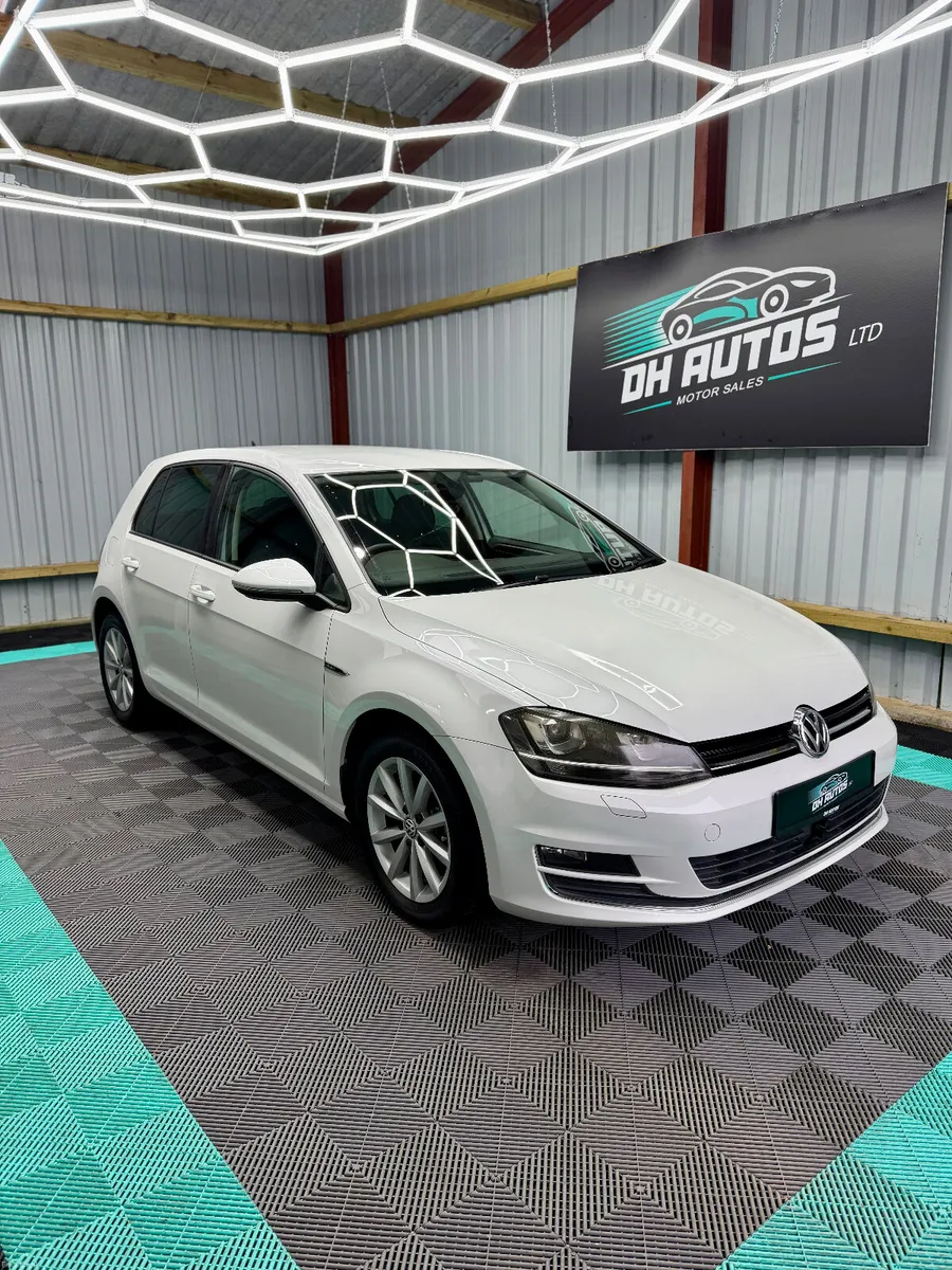 2015 (152) VW Golf 1.2 Petrol - Lounge Edition - Image 1