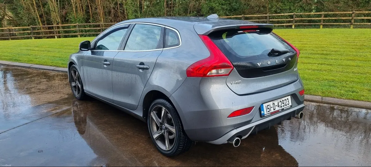 151 Volvo V40 2.0 TD R Design - Image 2