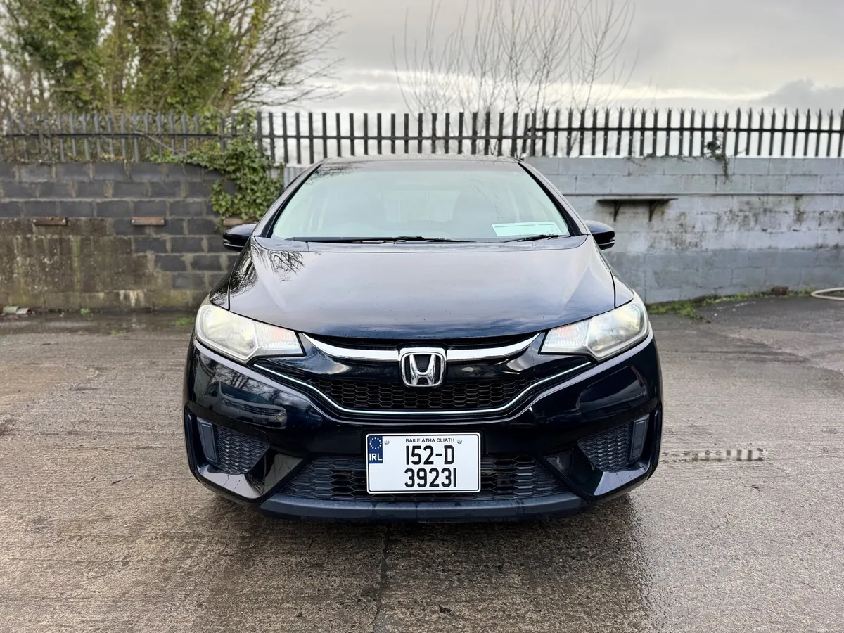2015 HONDA FIT. NEW NCT. AUTO 1.5L HYBRID - Image 2
