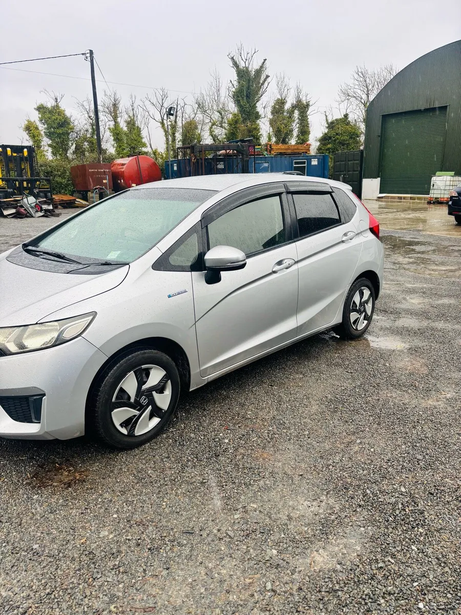 Honda Fit Hybrid - Image 2