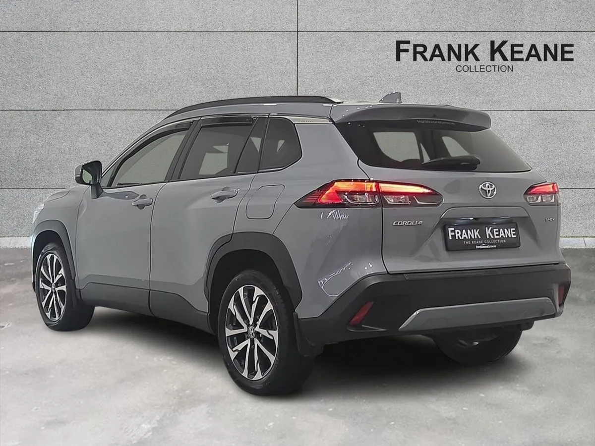 Toyota Corolla 1.8 Hybrid Sol Hatchback - Image 3