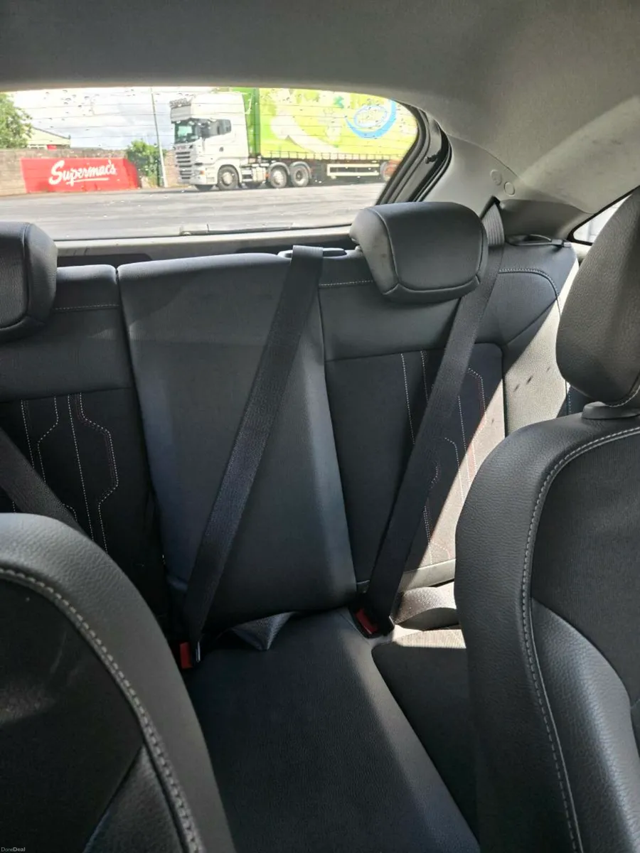 Car - Image 6