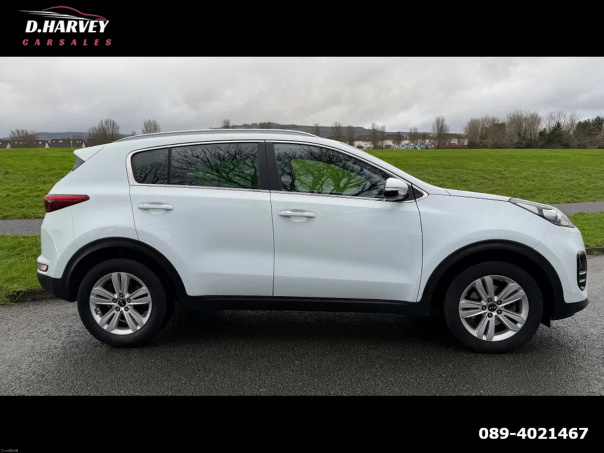 Kia Sportage 1.7D Platinum**Top Spec**Low Mileage* - Image 2