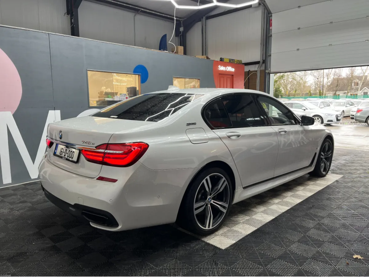 BMW 7-Series 2016 BMW 740E IPERFORMANCE M-SPORT 2. - Image 2