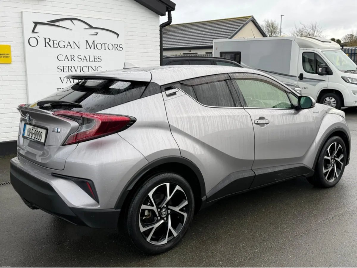 Toyota C-HR (181) 1.8 HYBRID SPORT AUTO - Image 3
