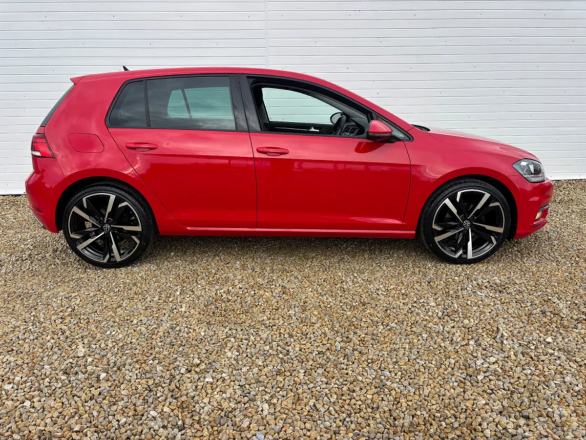 Volkswagen Golf HIGHLINE 1.6 TDI MANUAL 5SPEED 5DR - Image 2