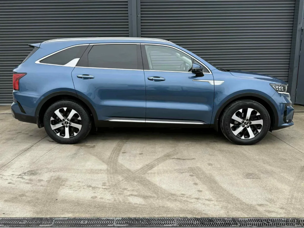 Kia Sorento K4 DIESEL 5DR AUTO - Image 3