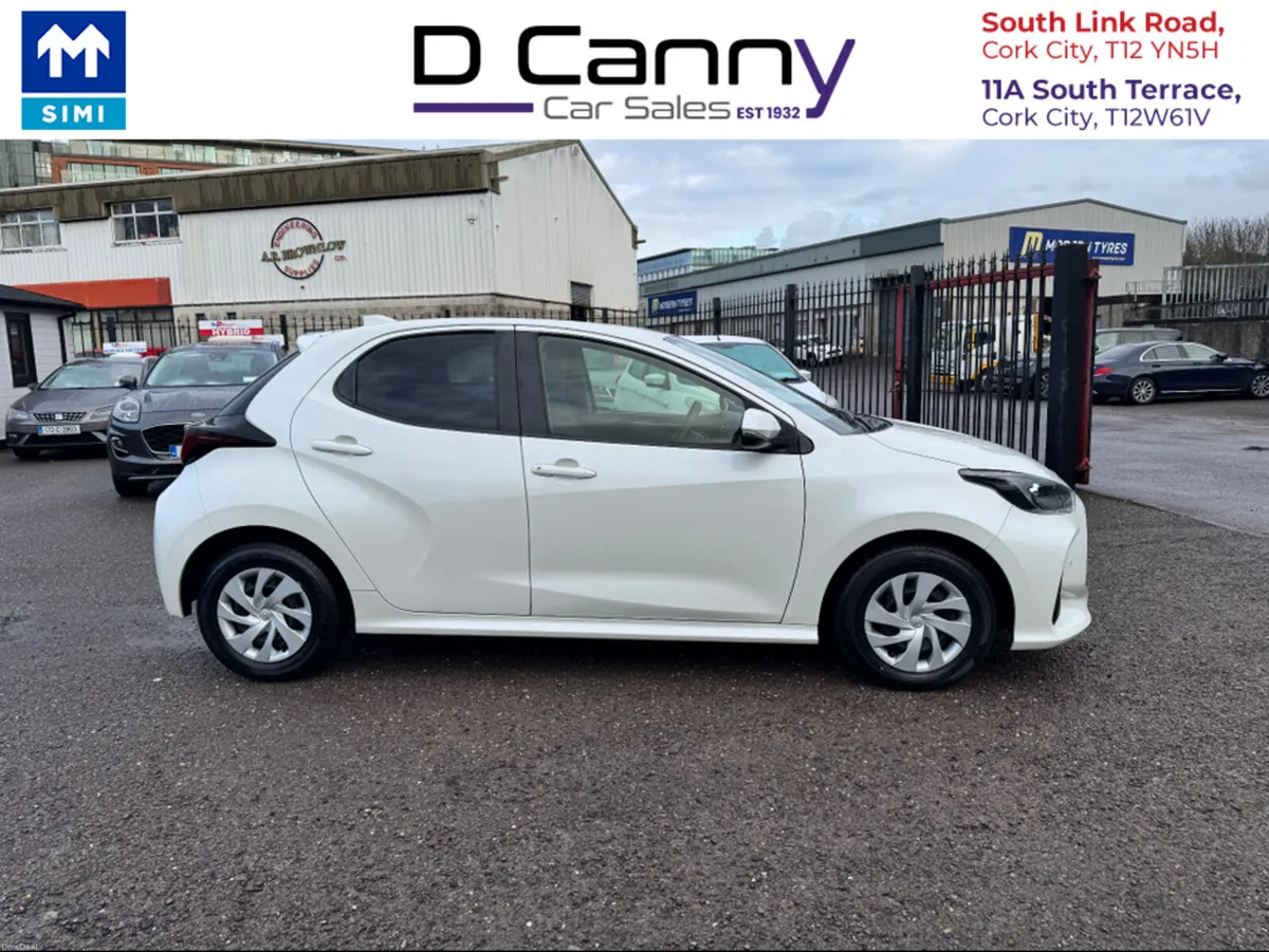 Toyota Yaris 1.0 petrol automatic - Image 4