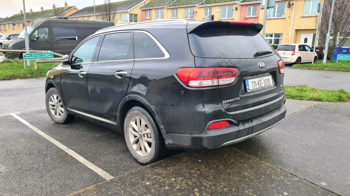 Kia Sorento 2017 Bargain - Image 3