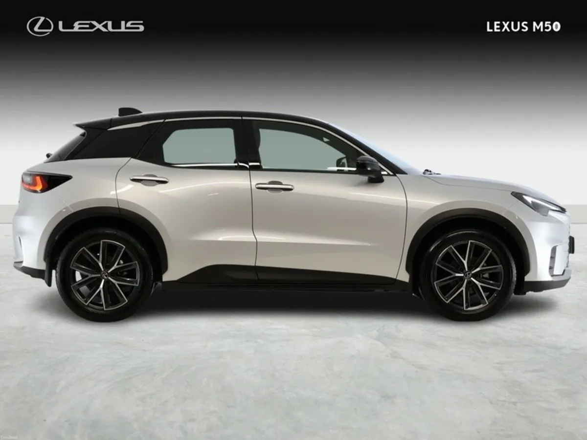 Lexus LBX Emotion - Image 3