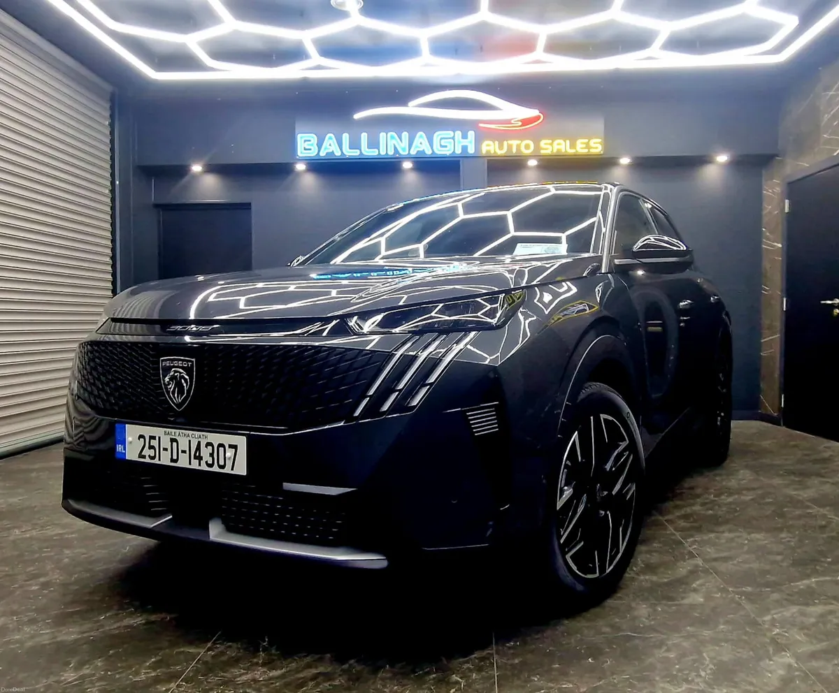 PEUGEOT 1.2 MHEV ALLURE - Image 1