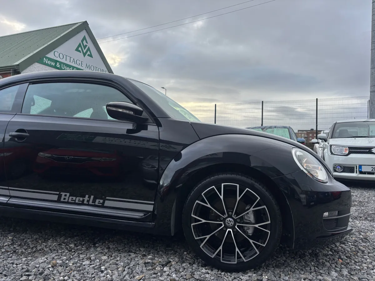 Volkswagen Beetle 1.2 Tsi Auto *LOW LOW MILEAGE* - Image 4