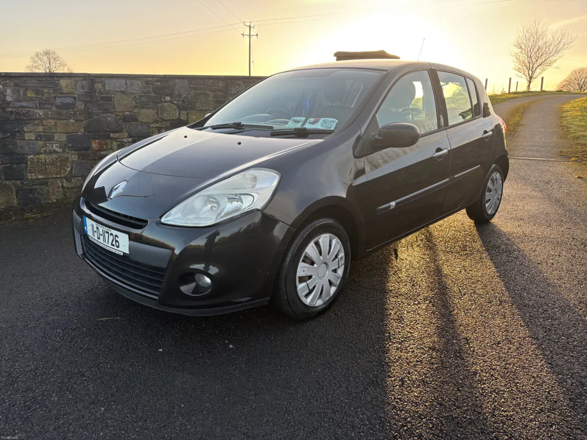 Renault Clio 2011 - Image 2