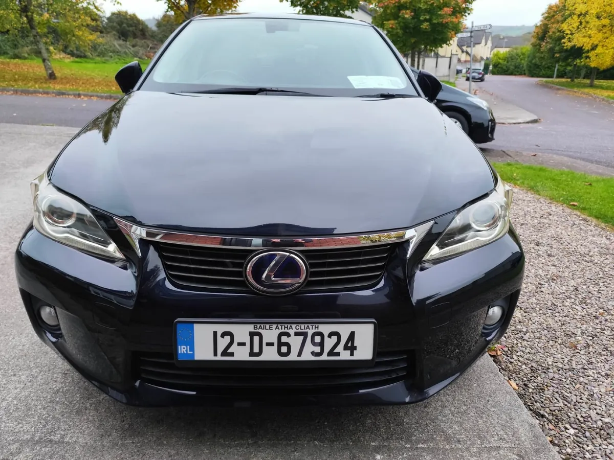 Lexus CT 2012 - Image 2