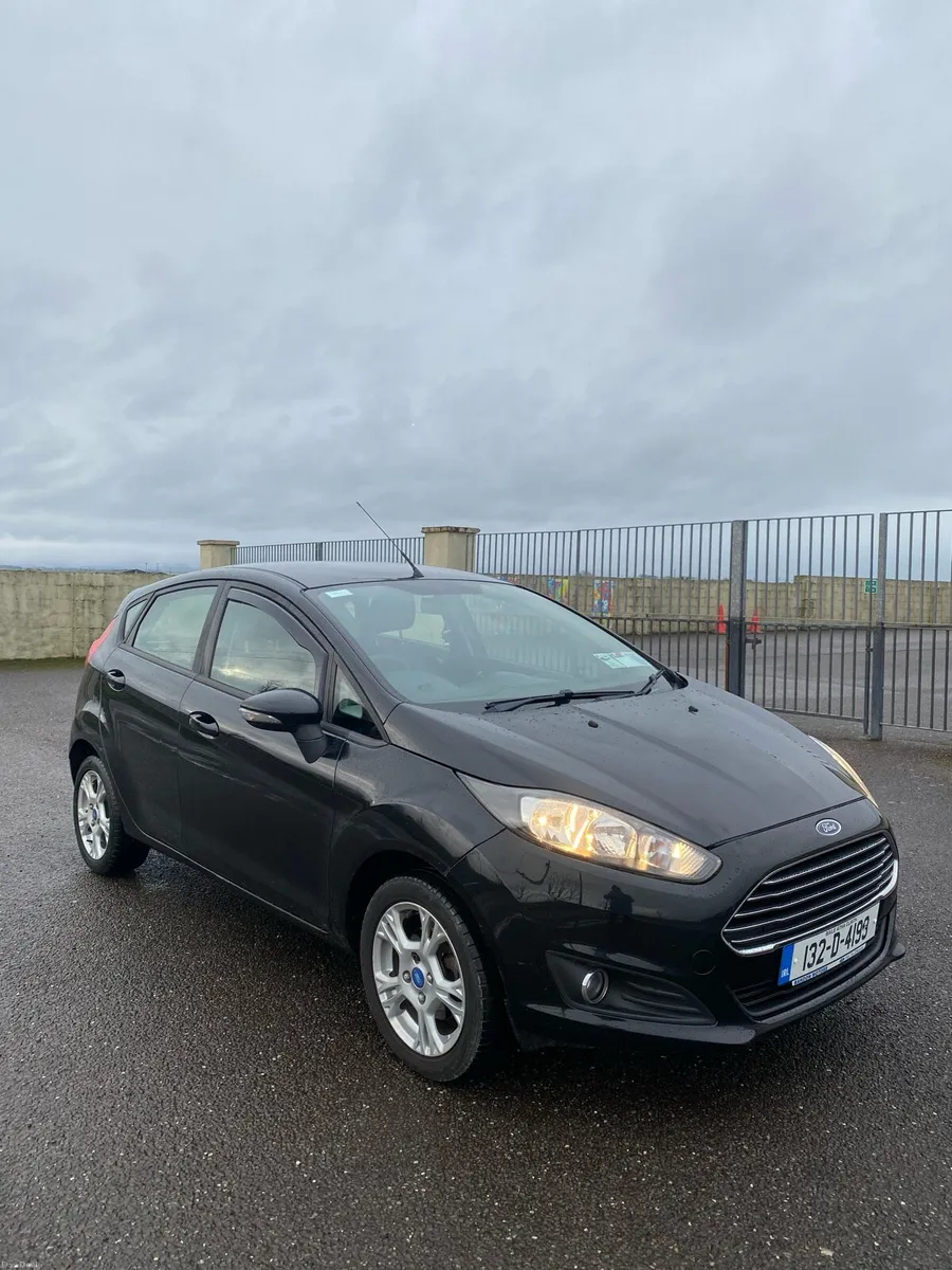 Ford fiesta 1 litre petrol - Image 1