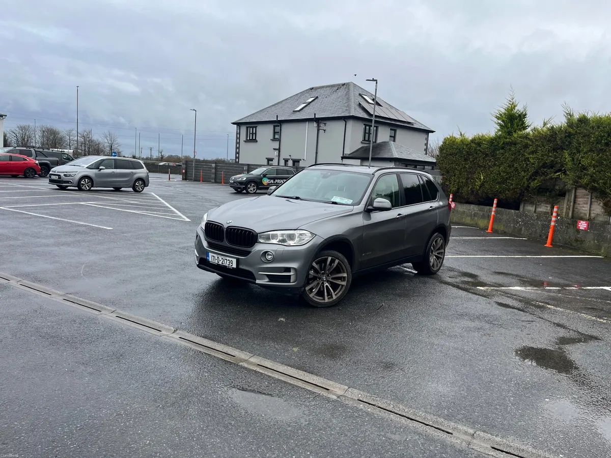 BMW X5 2017 - Image 2