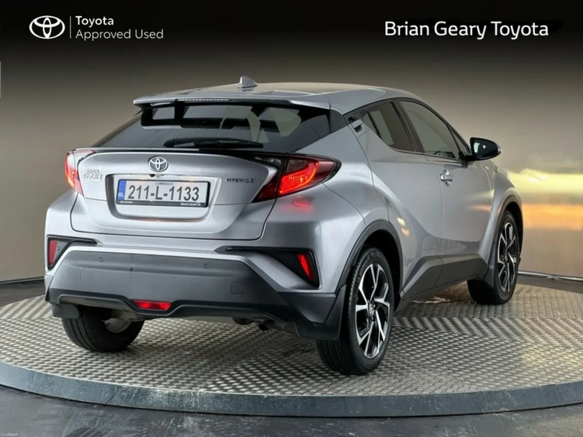 Toyota C-HR HYBRID SPORT - Image 2
