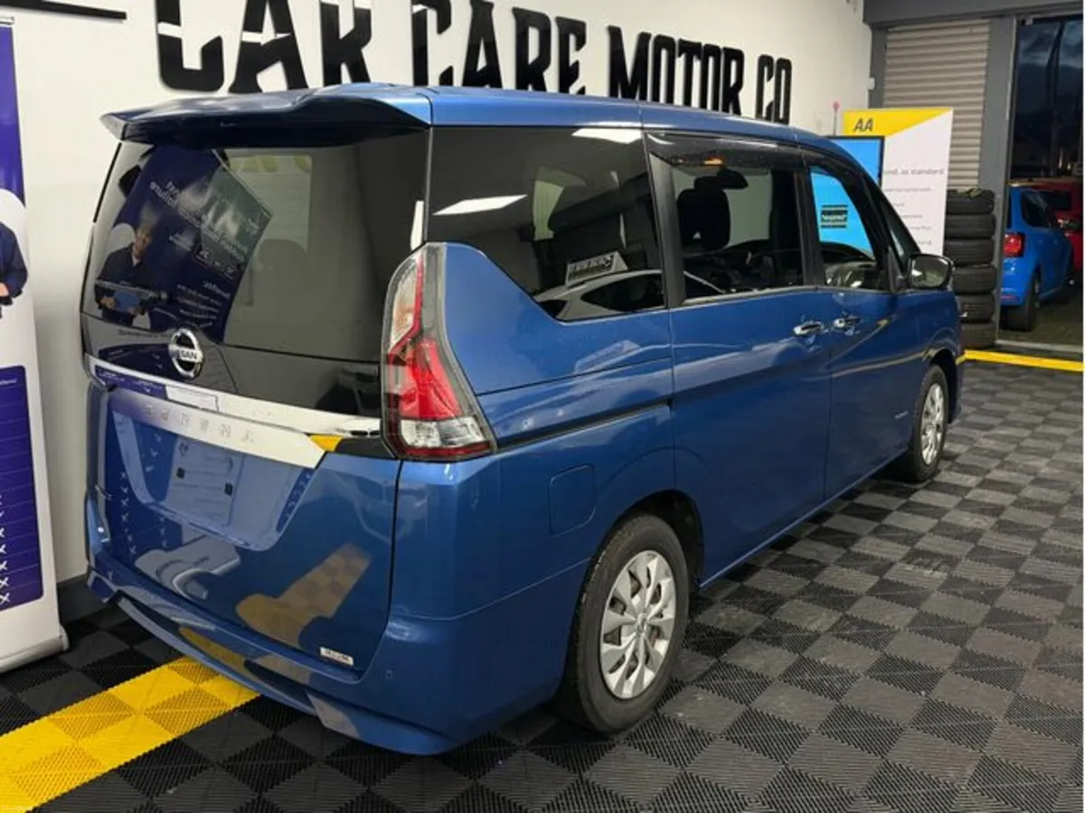 Nissan Serena 2018 Nissan Serena 2.0 Hybrid 7 Seat - Image 4