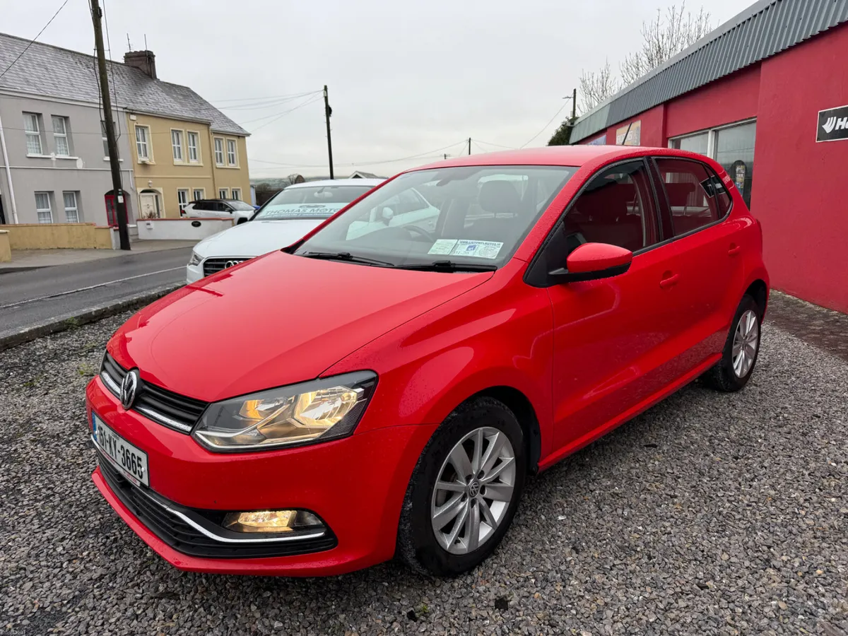 Volkswagen Polo 2015 AUTOMATIC REVERSE CAMERA - Image 3