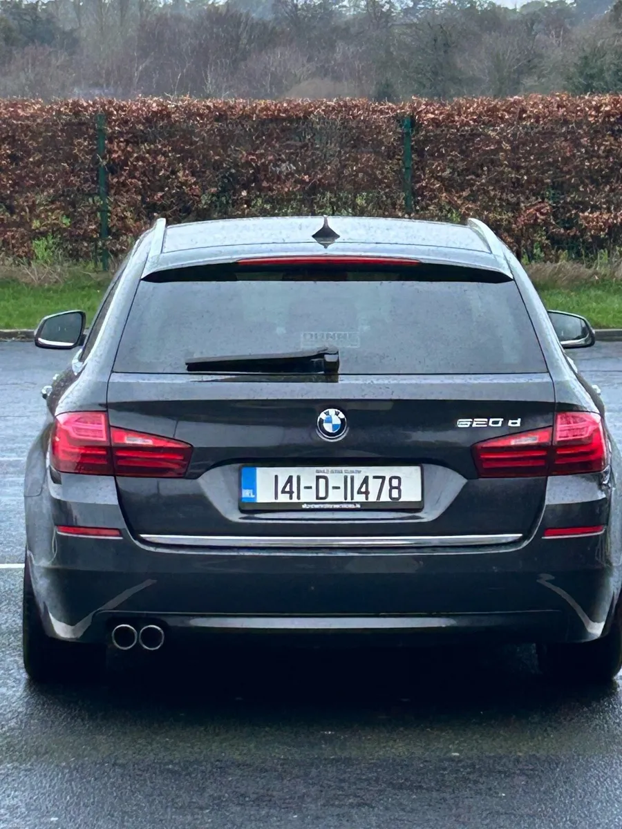 BMW 5 SERIES TOURING LUXURY - Image 4
