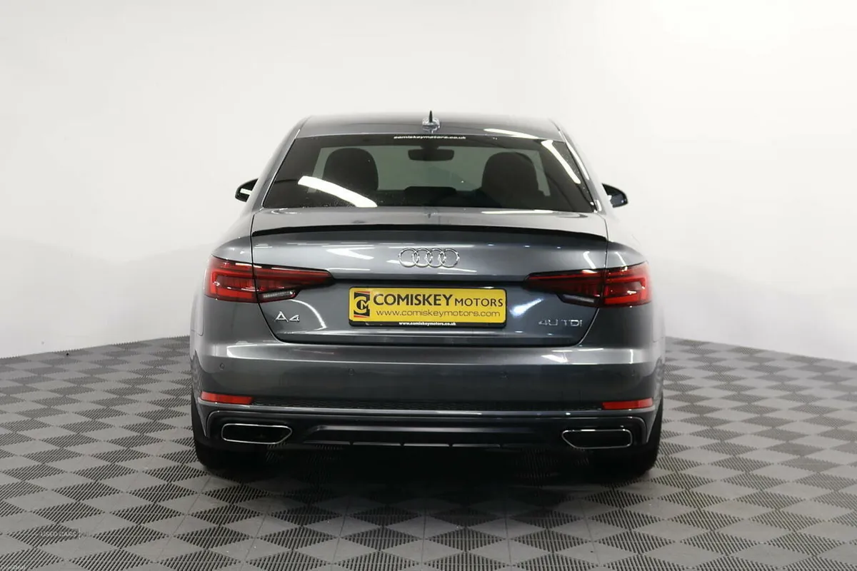 Audi A4 TDI Black Edition - Image 4