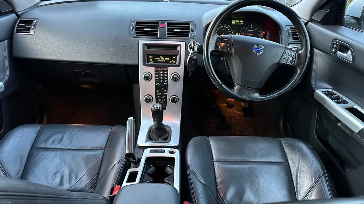 Volvo V50 1.6 Diesel *NEW NCT +TAX* - Image 2