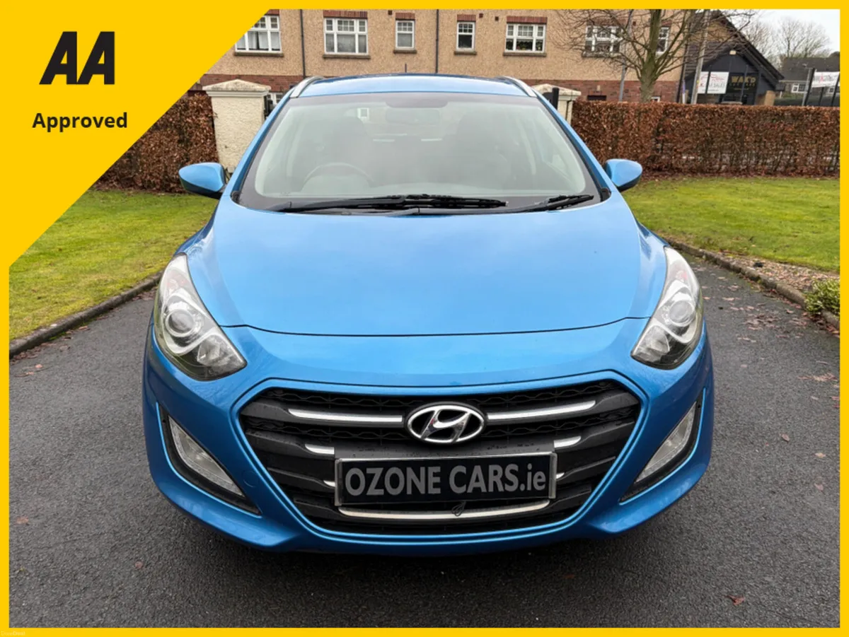 Hyundai i30 SE BLUE DRIVE CRDI - Image 2