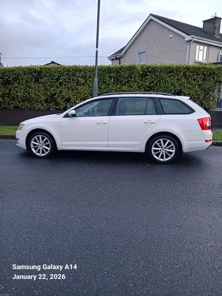 SKODA OCTAVIA 1.6 TDI ELEGANCE - Image 3