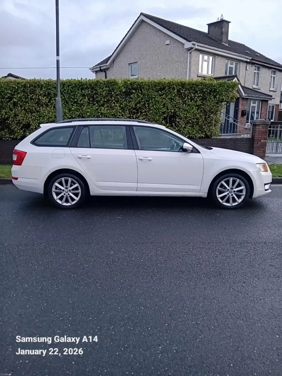SKODA OCTAVIA 1.6 TDI ELEGANCE - Image 1