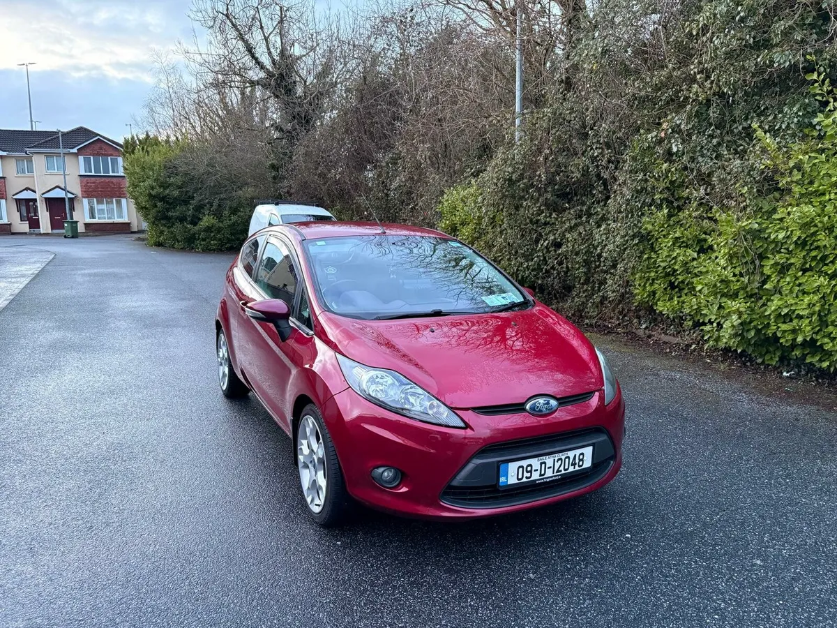 Ford Fiesta 1.2 Petrol 2009 - Image 2