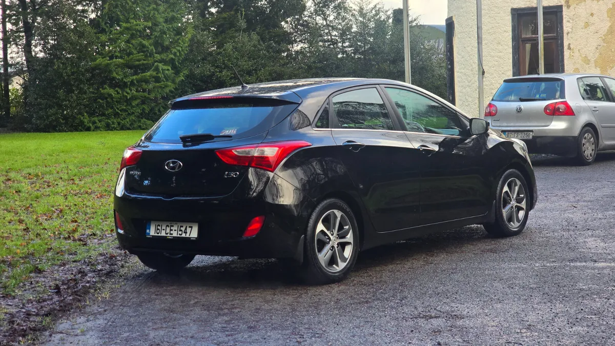 2016 Hyundai i30 1.4 Petrol Deluxe - Image 4