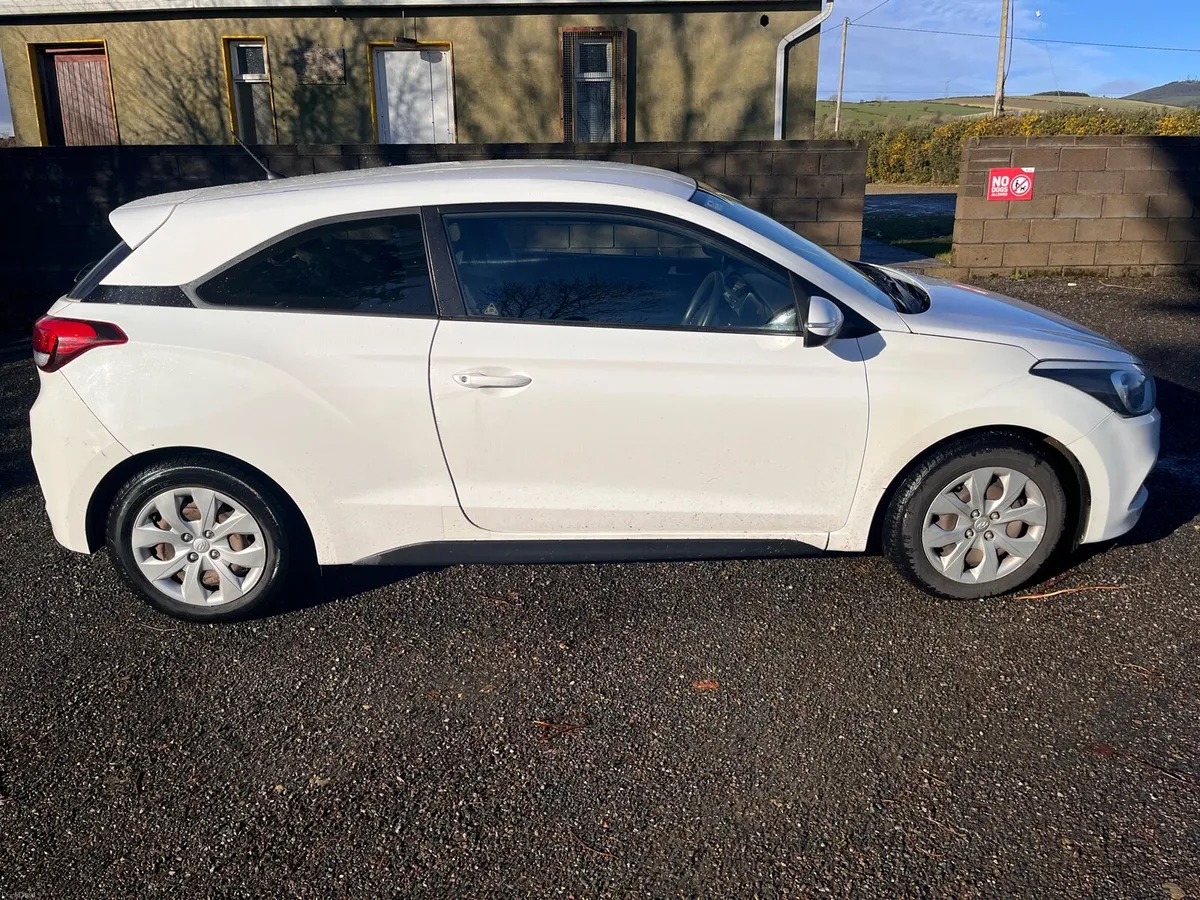 Hyundai i20 - 3 door - Image 4