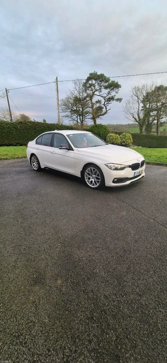 2017 BMW 320D F30 - Image 2